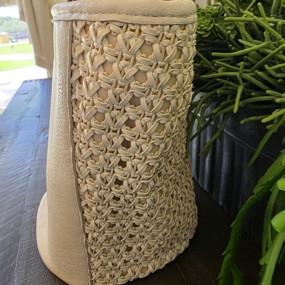 Anthropologie Westlyn Woven Bucket Bag In Cream With Crossbody Strap - Picture 6 of 10